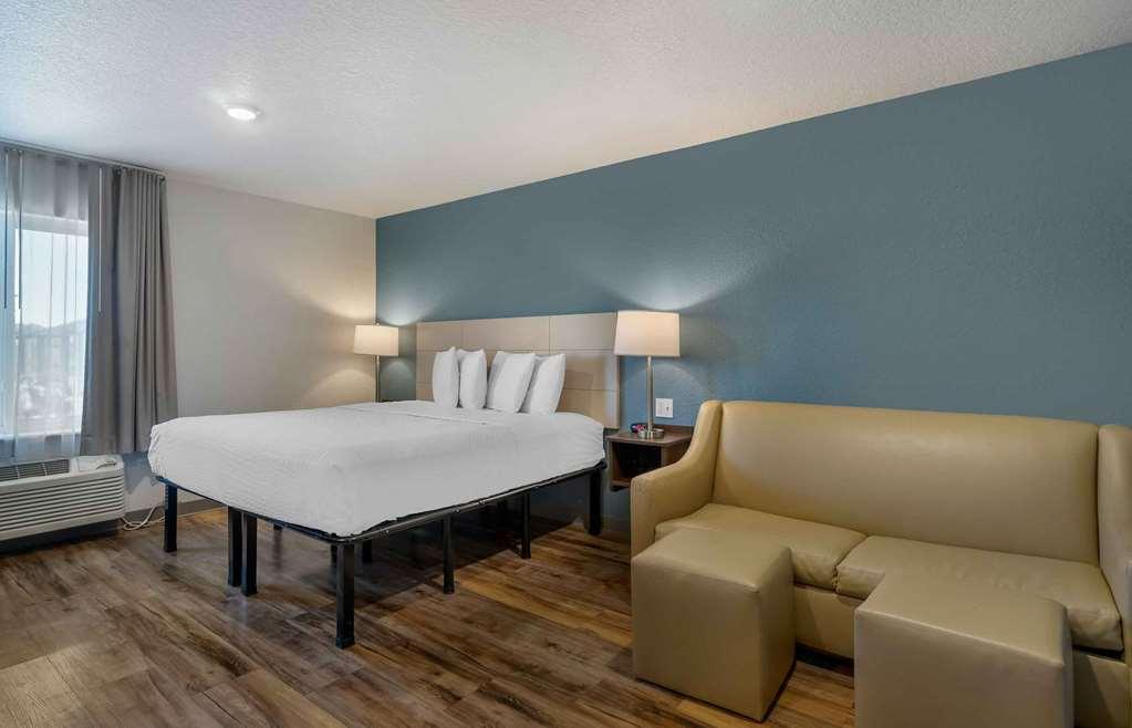 Extended Stay America Select Suites - Tampa - Brandon - East Room photo